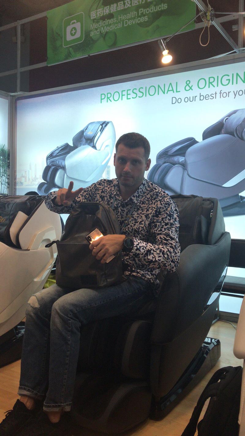 Customers Trying Cnpromass Massage Chair